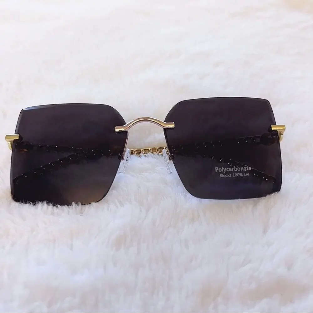 Skyla Black & Gold Chain Link Oversized Sunglasses - Picture 2 of 11
